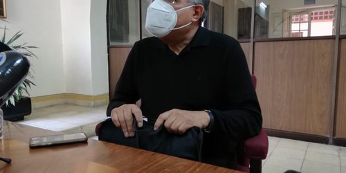 Pacientes con coronavirus reciben unción de los enfermos, pero solo en clínicas privadas