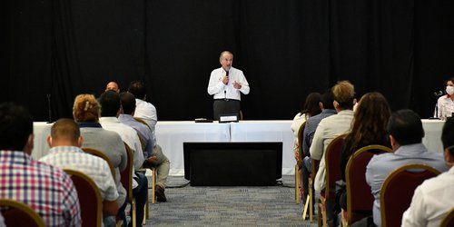 JM Carreras sostiene reunión con Alcaldes y líderes empresariales