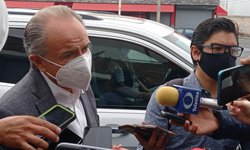 Tomar con reservas el anuncio de la compra de vacunas contra Covid-19: Gobernador