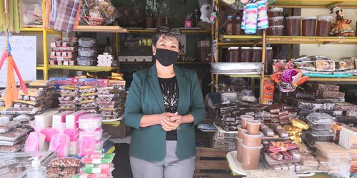 Dia de Muertos y llegada de 'Paisanos' esperanza de dulceros tradicionales