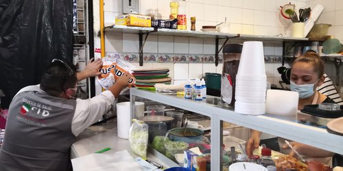 Coepris clausura dos fonditas de comida en el mercado Cristóbal Colon