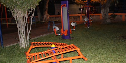 Inauguraron gimnasio libre y módulo de juegos infantiles, en plaza de Jacarandas