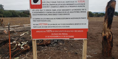 Catastro clausura fraccionamiento irregular en La Reforma