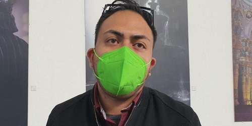 Adultos mayores sin programas sociales podrán solicitar vacuna vía internet