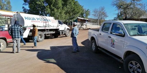 Se atiende desabasto de agua potable en comunidades y cabecera