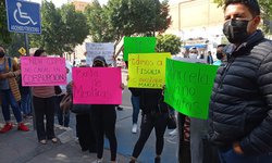 Fueron atendidos por la Fiscalía General del Estado, los padres de la maestra Teté.