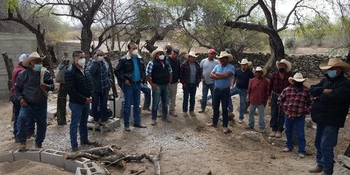 Ganaderos de Progreso recibieron bomba de extracción sumergible