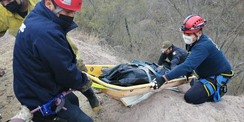 Mujer rioverdense pierde la vida al volcar coche en carretera 70