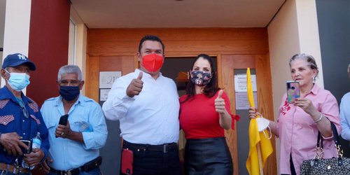 Arnulfo Urbiola firme en la boleta