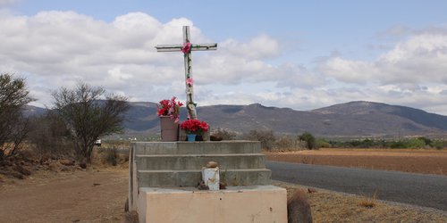 Imagen de la Santa Cruz, de Puente Prieto contará con protección de tejado de material