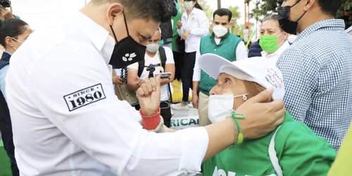 Pide Gallardo Cardona a indecisos confiar en su proyecto