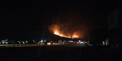 Fuerte incendio en cerro de Santa María del Río