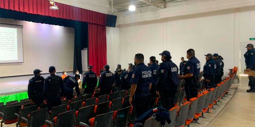 Capacitan a policías municipales sobre atención con perspectiva de género