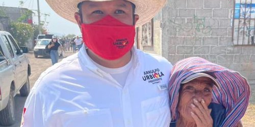 Arnulfo Urbiola les lleva esperanza a familias