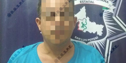 Detienen a conductor con camión de volteo que transportaba despensas