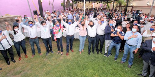 Huastecos se comprometen a votar por Octavio Pedroza