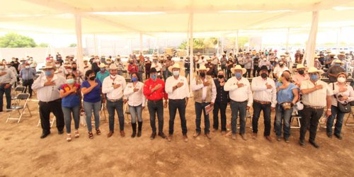 Octavio Pedroza se compromete a crear Consejo Estatal Agropecuario