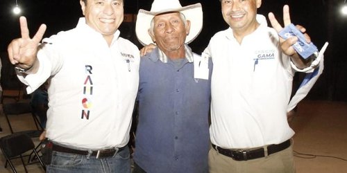 Sergio Gama y Ramón Torres siguen sumando gente a sus proyectos políticos en su paso por comunidades