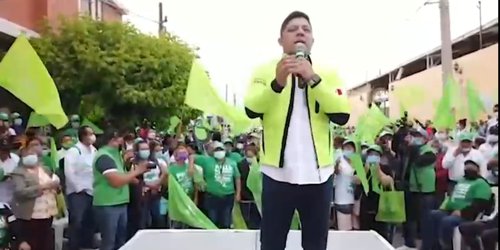 Ricardo Gallardo acude al debate directo con los ciudadanos y recibe respaldo