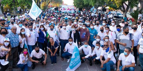 San Miguelito se pinta "turquesa" con el Profe Rico