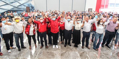 Mujeres cetemistas dicen si a Octavio Pedroza