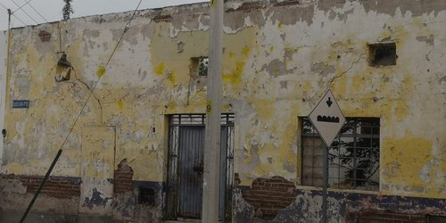 En riesgo de caer viejas construcciones en la antigua zona de tolerancia