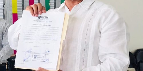 Ramón Torres recibe constancia de mayoría como diputado electo del X Distrito Local