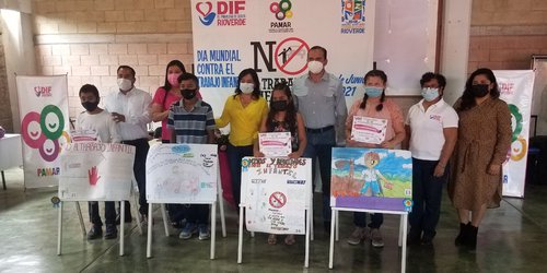 Entregan premios del concurso de carteles contra el trabajo infantil