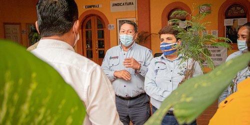 Scouts Media Luna reciben donación de arbolitos