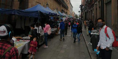"Estalla" comercio establecido e invade centro histórico de SLP