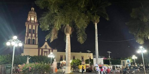 Observando Rioverde: Crónica de un día en la plaza