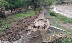 Lluvias desbordan el arroyo en La Boquilla y daña viviendas