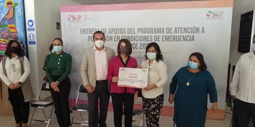 DIF Municipal distribuye apoyos entre población afectada por lluvias o en condiciones de emergencia