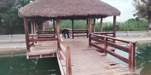 Restauran palapa turística del canal de la Media Luna