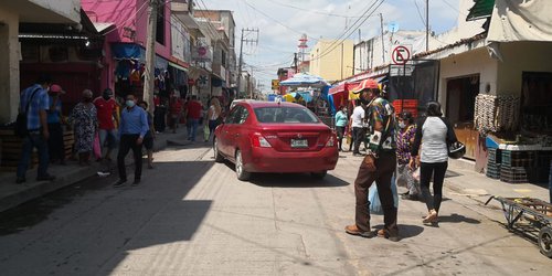 Reabre tianguis dominical de Rioverde