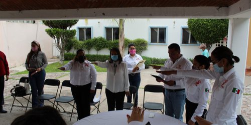 Alcalde Arnulfo Urbiola toma protesta a Junta de Gobierno del DIF de Rioverde