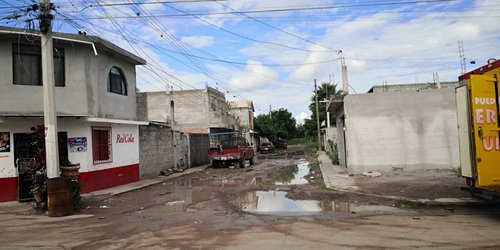 Destrozadas y sin pavimentar, calles de Ciudad Fernández