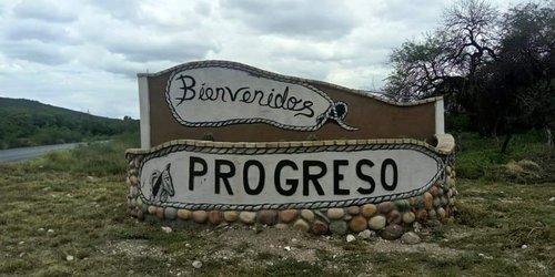 Familias de Progreso trabajan para lograr obra de agua potable