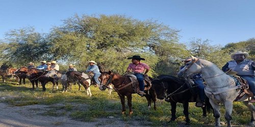 Con cabalgata promocionan lugares turísticos del Llano