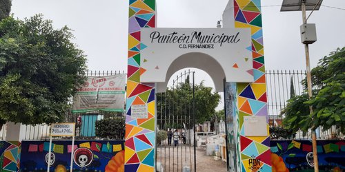 Destinan 60 espacios en inmediaciones del panteón para ventas del Día de Muertos