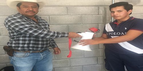 Trabajador de Limpia encuentra megáfono en la basura y lo regresa a su dueño