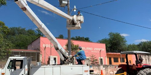 Rehabilitaron alumbrado público en El Capulín