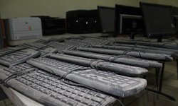 Hallan empolvadas computadoras y máquinas de coser en CDC de la antigua estación de FFCC