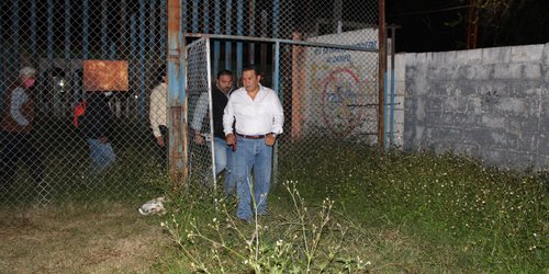 Sin uso el Estadio Ebano, y los espacios cubiertos de maleza