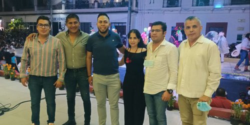 Axtla de Terrazas deleita a visitantes con su concurso de comparsas