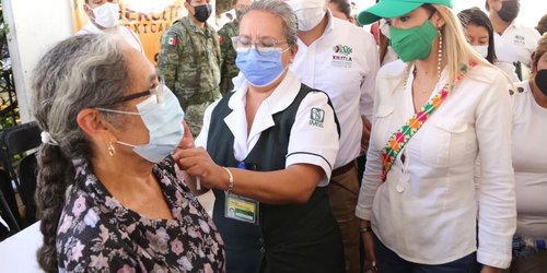 Lleva el DIF Estatal servicios médicos a familias de Ahuacatlán