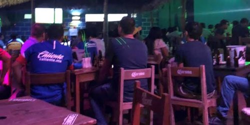 Comercio clausura bar que no contaba con refrendo