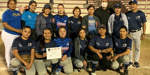 Asiste alcalde a kermes revolucionaria en P. del Carmen