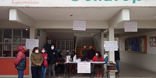 Maestros del CONALEP protestan por falta de pago de aguinaldo