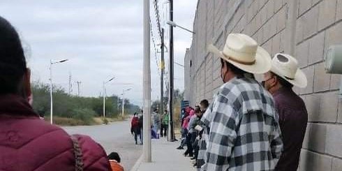 Agiliza Policía Estatal cartas responsivas para licencias, con dinero, se quejan usuarios